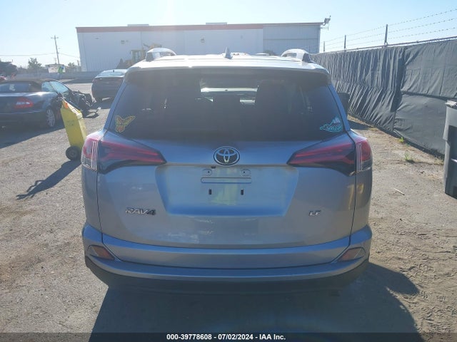 Toyota RAV4 LE 2018 JTMZFREV6JJ162600 Image 16