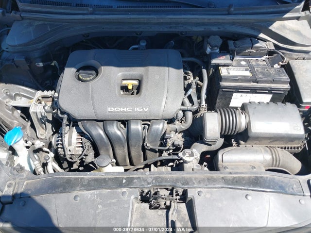 Hyundai ELANTRA SE 2018 KMHD74LFXJU452564 Image 10