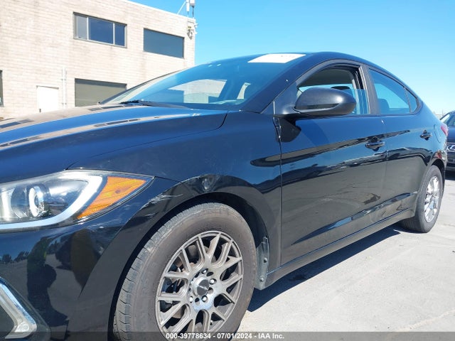 Hyundai ELANTRA SE 2018 KMHD74LFXJU452564 Image 6