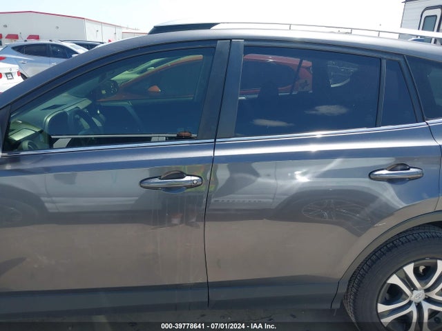 Toyota RAV4 LE 2017 JTMZFREV2HJ123304 Image 14