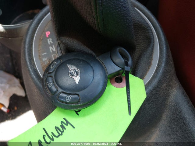 2009 MINI COOPER S WMWMF73509TW85352 Photo 10