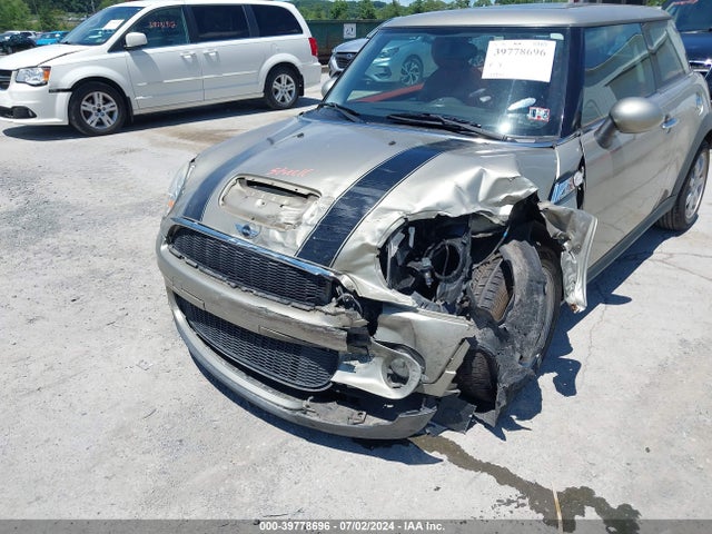 2009 MINI COOPER S WMWMF73509TW85352 Photo 5