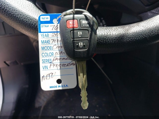 Toyota COROLLA LE 2018 5YFBURHE5JP745187 Image 11