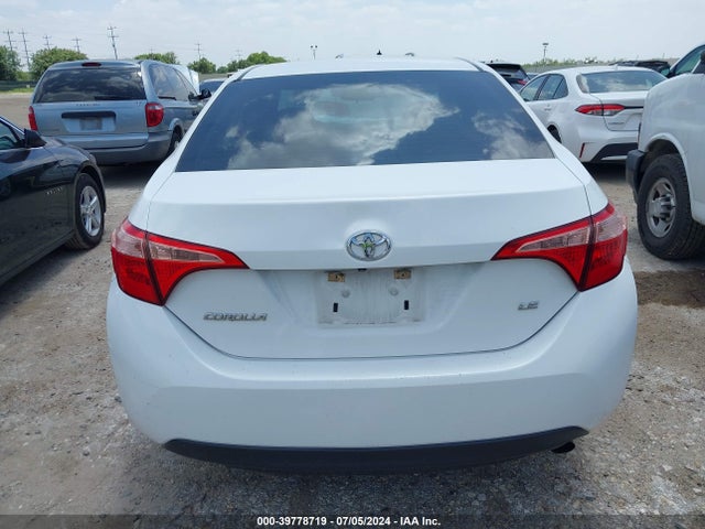 Toyota COROLLA LE 2018 5YFBURHE5JP745187 Image 17