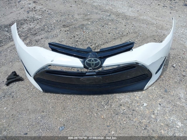 Toyota COROLLA LE 2018 5YFBURHE5JP745187 Image 12