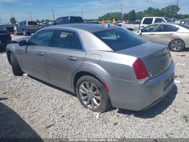 Chrysler 300 Anniversary Edition 2016 2C3CCARG7GH278415 Image 3