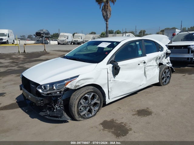 KIA Forte Lxs 2020 3KPF24AD7LE255544 Image 2