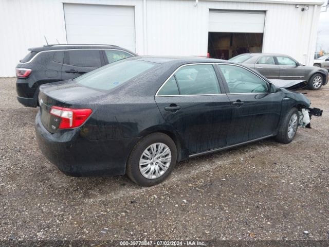 4T1BD1FK9EU133024 Toyota Camry Hybrid Le