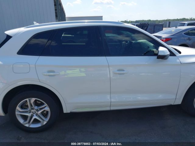 WA1ANAFY4J2108727 Audi Q5 2.0t Premium/2.0t Tech Premium
