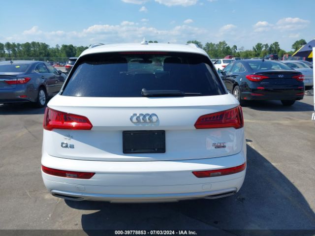 WA1ANAFY4J2108727 Audi Q5 2.0t Premium/2.0t Tech Premium