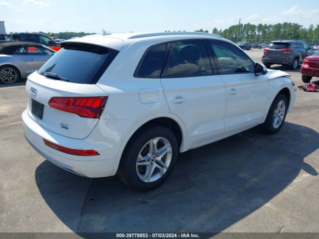 WA1ANAFY4J2108727 Audi Q5 2.0t Premium/2.0t Tech Premium
