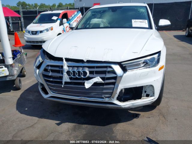 WA1ANAFY4J2108727 Audi Q5 2.0t Premium/2.0t Tech Premium