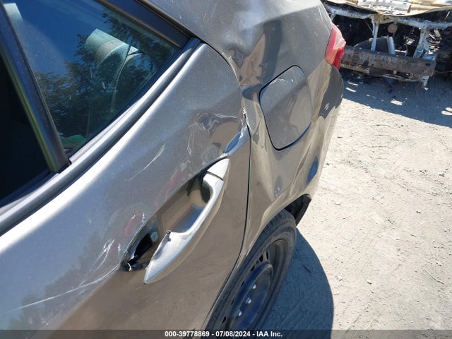 Toyota COROLLA LE 2019 2T1BURHE6KC242091 Image 18