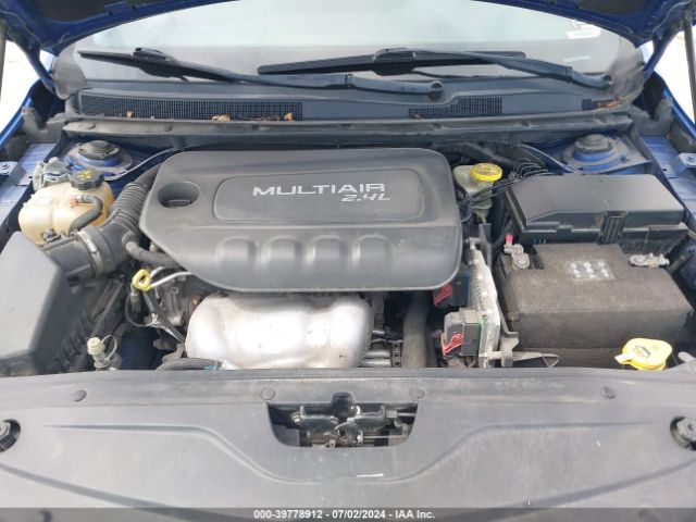 1C3CCCAB9FN570018 Chrysler 200 Limited