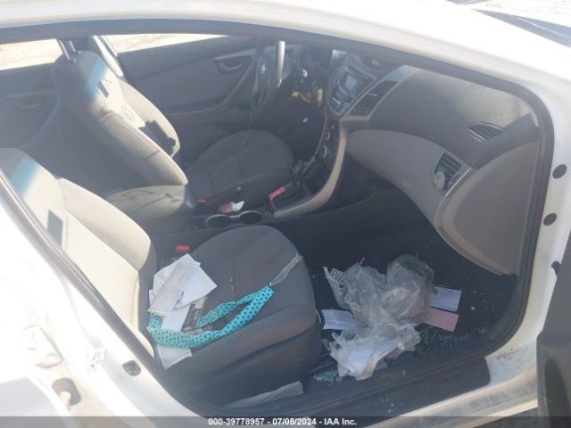 5NPDH4AE2GH685627 Hyundai ELANTRA SE