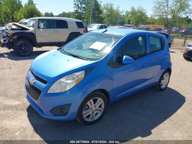 Chevrolet Spark 1lt Auto 2014 KL8CD6S95EC584930 Image 2