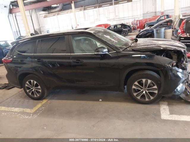 5TDKDRAH8PS015830 Toyota Highlander Xle