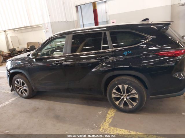 5TDKDRAH8PS015830 Toyota Highlander Xle