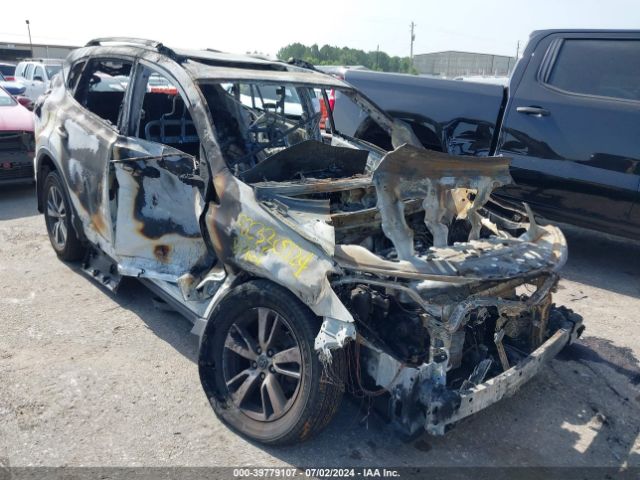 JTMRFREV9JJ235961 Toyota Rav4 Xle