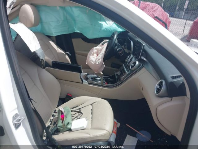 55SWF4JB0FU089870 Mercedes-Benz C 300 Luxury/sport
