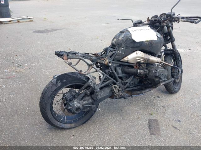 2018 BMW R NINE T WB10J4308JZ796247 Photo 3