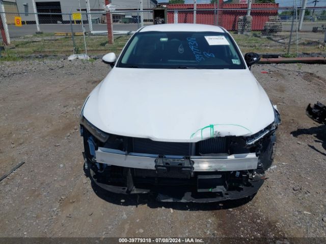 5XXG14J27NG122640 KIA K5 LXS