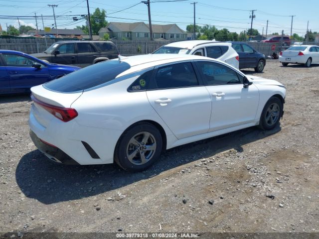 5XXG14J27NG122640 KIA K5 LXS