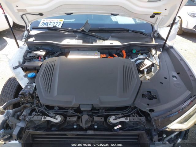 WA1VAAGE1KB010340 Audi E-tron Premium Plus