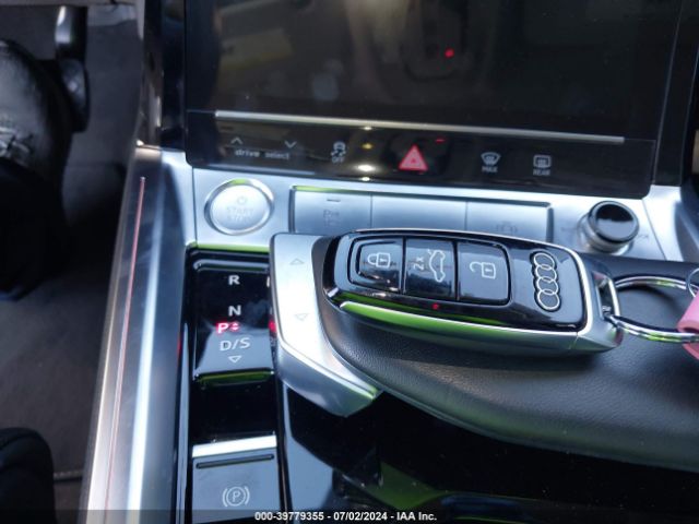 WA1VAAGE1KB010340 Audi E-tron Premium Plus