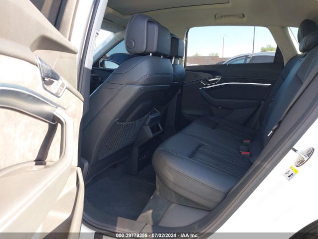 WA1VAAGE1KB010340 Audi E-tron Premium Plus