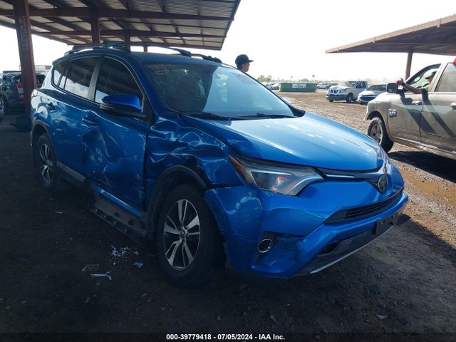Toyota Rav4 Xle 2017 2T3RFREV9HW557432 zdjęcie główne