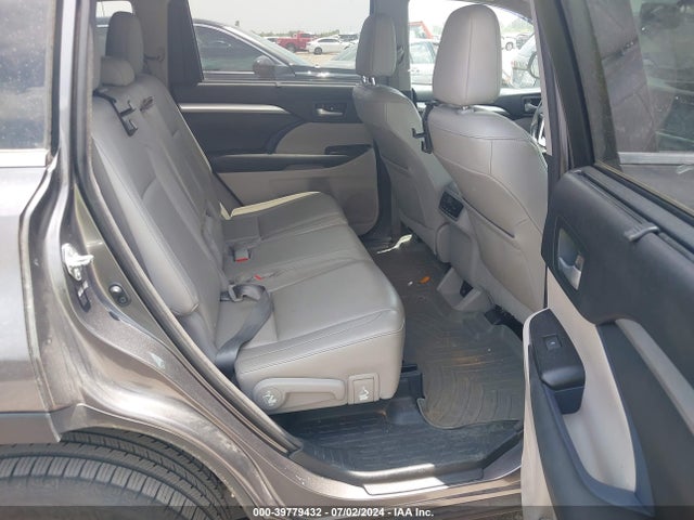 Toyota Highlander Xle V6 2014 5TDKKRFH7ES008072 Image 8