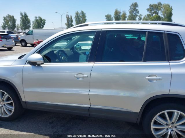 WVGAV7AX3GW576484 Volkswagen TIGUAN SE
