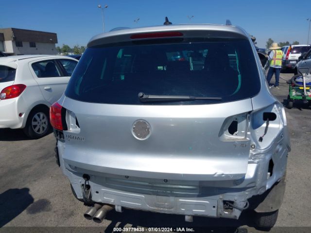 WVGAV7AX3GW576484 Volkswagen TIGUAN SE