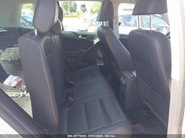 WVGAV7AX3GW576484 Volkswagen TIGUAN SE