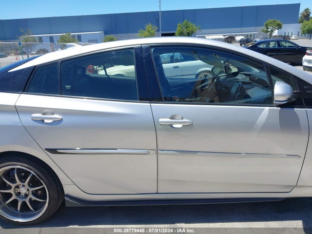 Toyota Prius Prime Premium 2017 JTDKARFP9H3038450 Image 13