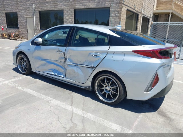 Toyota Prius Prime Premium 2017 JTDKARFP9H3038450 Image 3