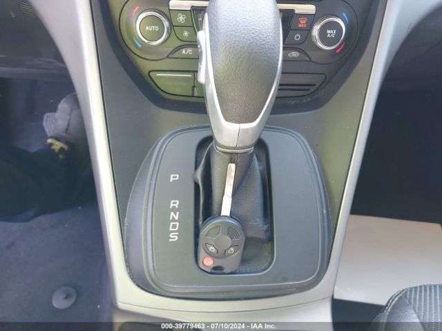 1FMCU0G90FUB31352 Ford ESCAPE SE