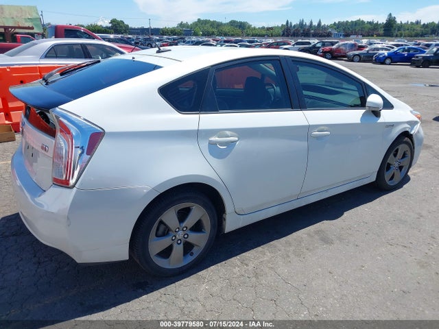 JTDKN3DU6F0398493 Toyota Prius Persona Series Special Edition