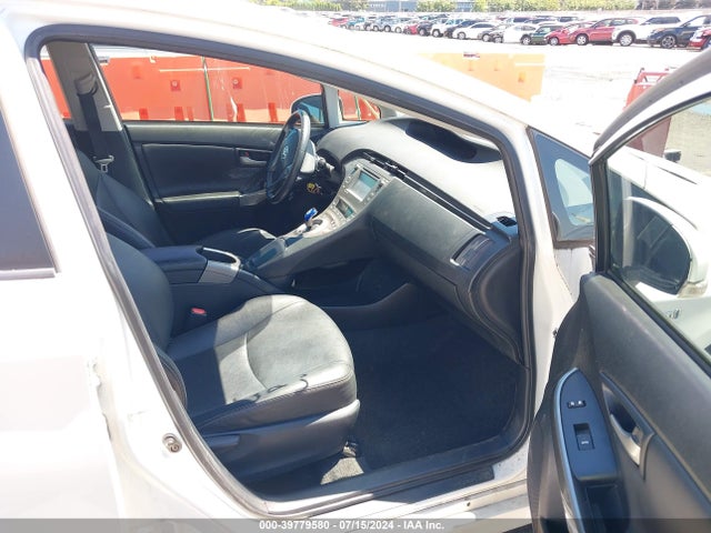 JTDKN3DU6F0398493 Toyota Prius Persona Series Special Edition