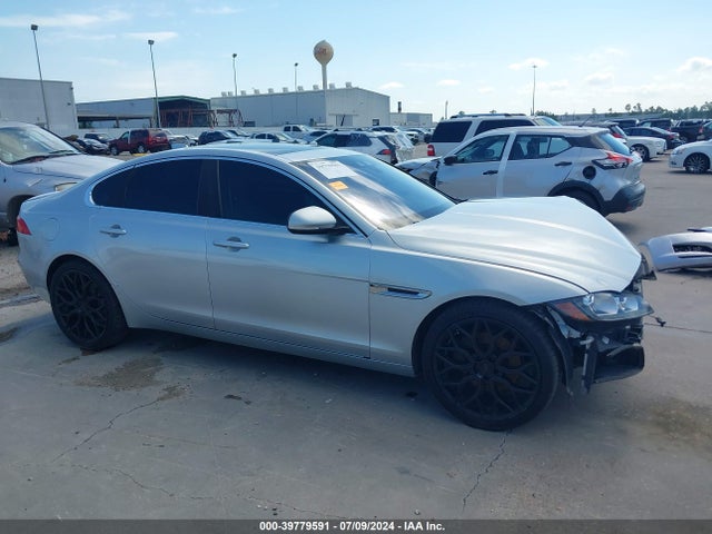 Jaguar Xf 25t 2018 SAJBR4FX8JCY56416 Image 13
