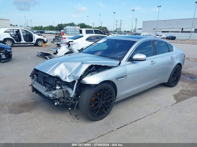 2018 JAGUAR XF SAJBR4FX8JCY56416 Photo 1