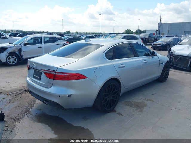 2018 JAGUAR XF SAJBR4FX8JCY56416 Photo 3