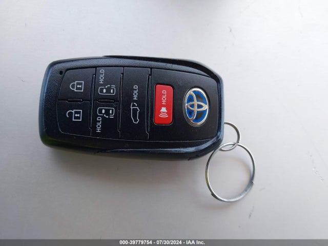 Toyota Sienna Platinum 2022 5TDERKEC1NS126303 Image 11