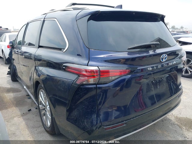 Toyota Sienna Platinum 2022 5TDERKEC1NS126303 Image 3