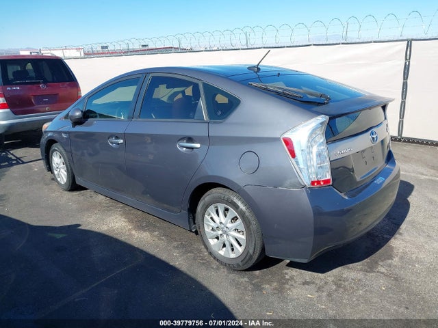 Toyota PRIUS PLUG-IN 2014 JTDKN3DP8E3061024 Image 3