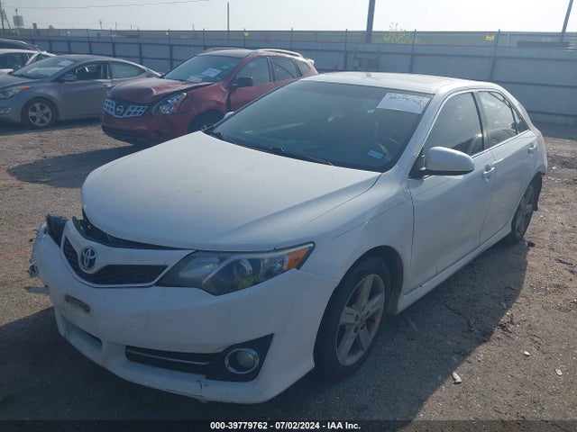 Toyota CAMRY SE 2014 4T1BF1FK5EU320836 Image 2