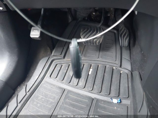 JN1BJ1CP9HW012132 Nissan Rogue Sport Sl