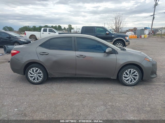 Toyota COROLLA LE 2018 5YFBURHE4JP802737 Image 13
