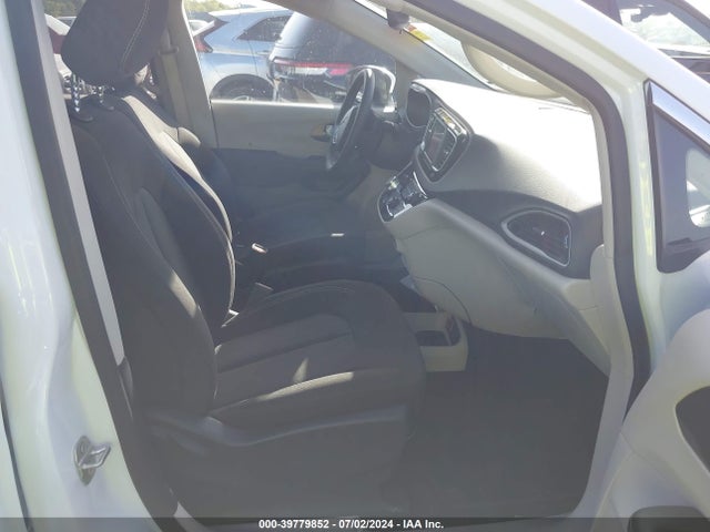 2C4RC1CG2PR602637 Chrysler Voyager Lx